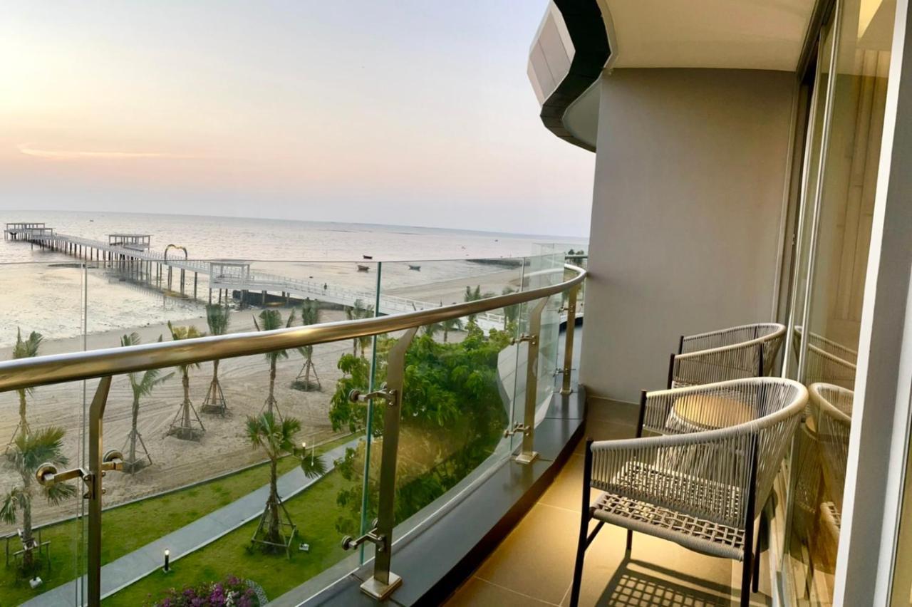 Symphony Of The Sea Hotel Bangsaen Zewnętrze zdjęcie