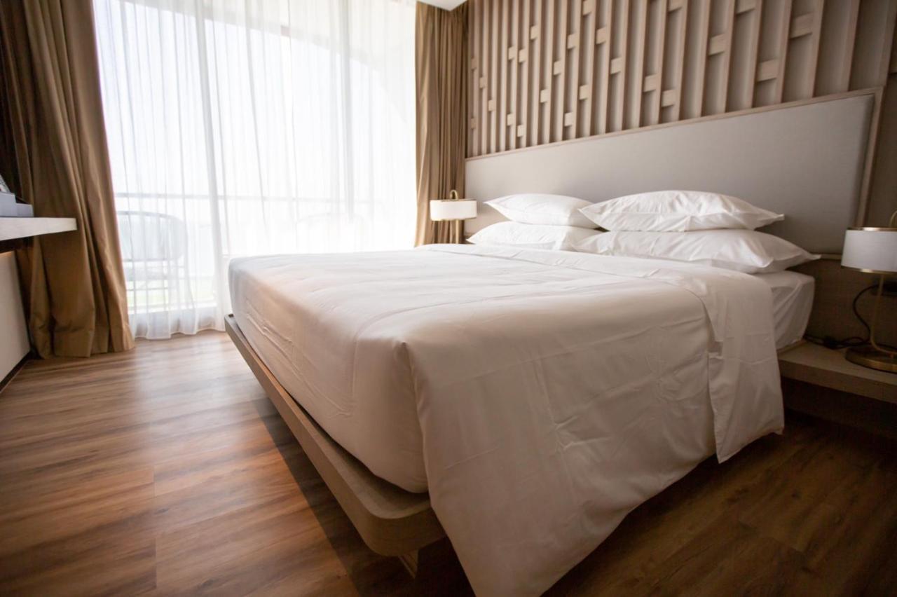 Symphony Of The Sea Hotel Bangsaen Zewnętrze zdjęcie