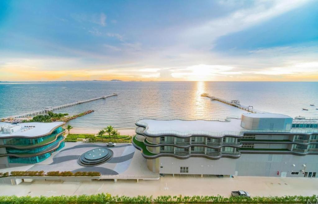 Symphony Of The Sea Hotel Bangsaen Zewnętrze zdjęcie
