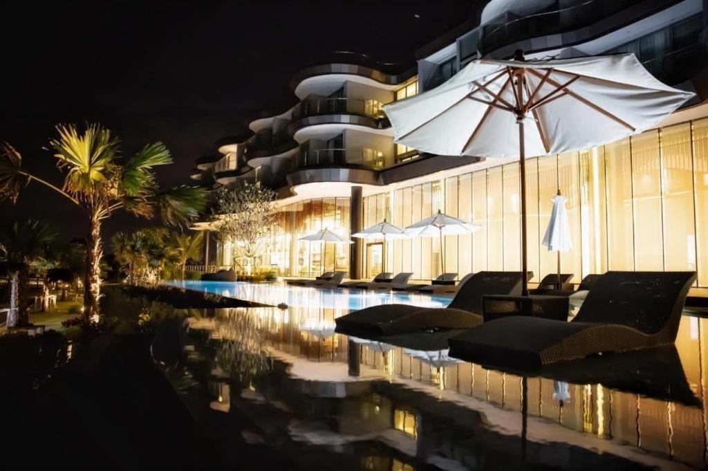 Symphony Of The Sea Hotel Bangsaen Zewnętrze zdjęcie