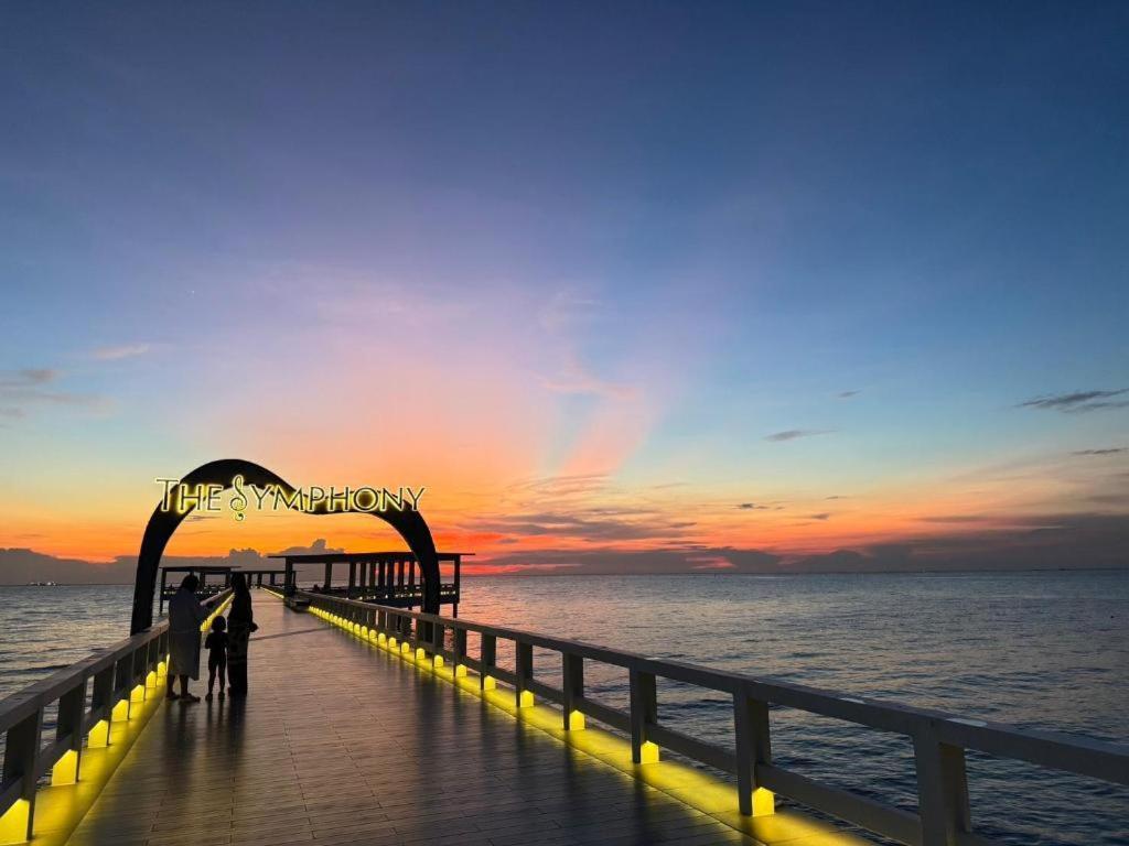 Symphony Of The Sea Hotel Bangsaen Zewnętrze zdjęcie